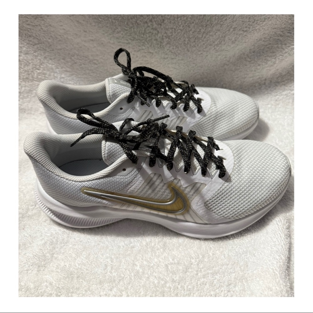 Women’s Nike Downshifter 11